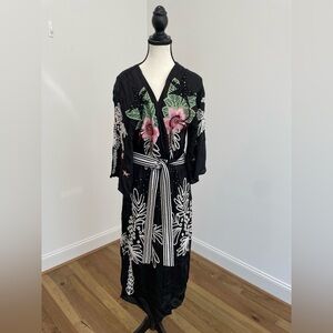 Las Sureñas Black Embellished Duster/Kimono